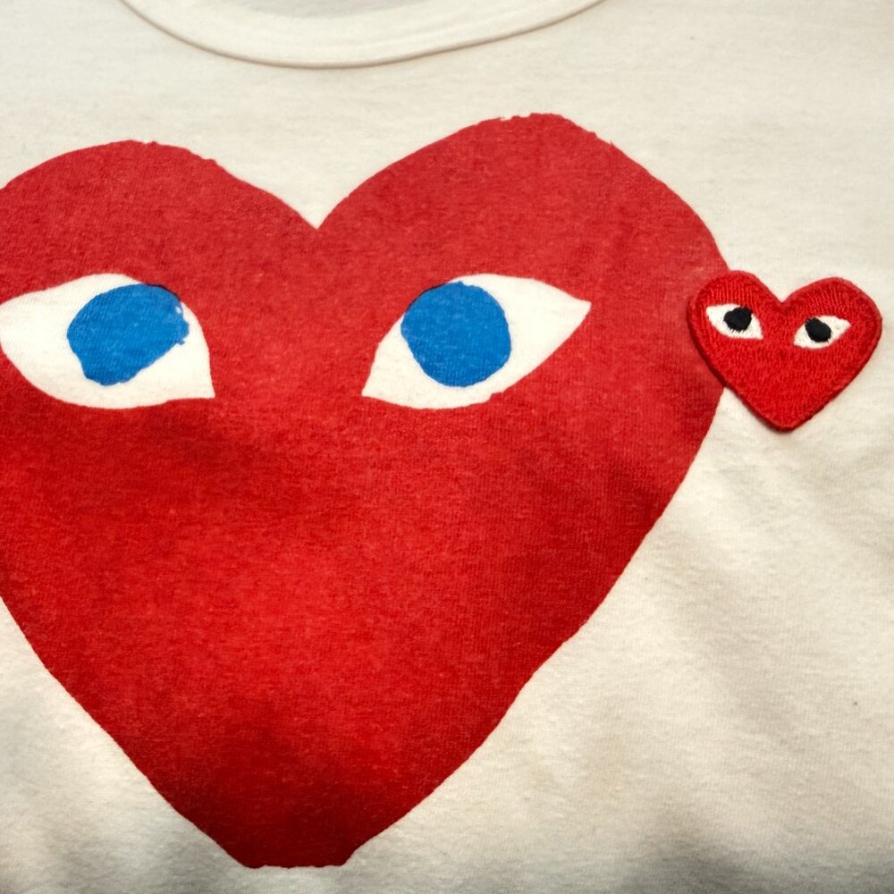 $249 Authentic PLAY by COMME des GARCONS Made in JAPAN Heart White T-Shirt Sz.XL - Picture 7 of 9